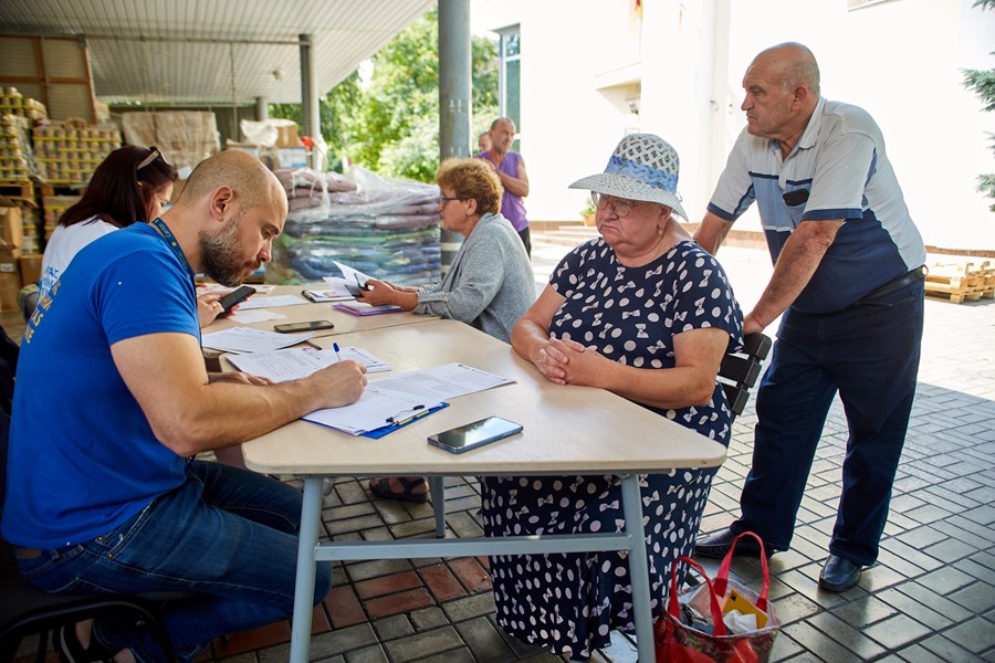 Inskrivning hos Caritas i Dnipro.