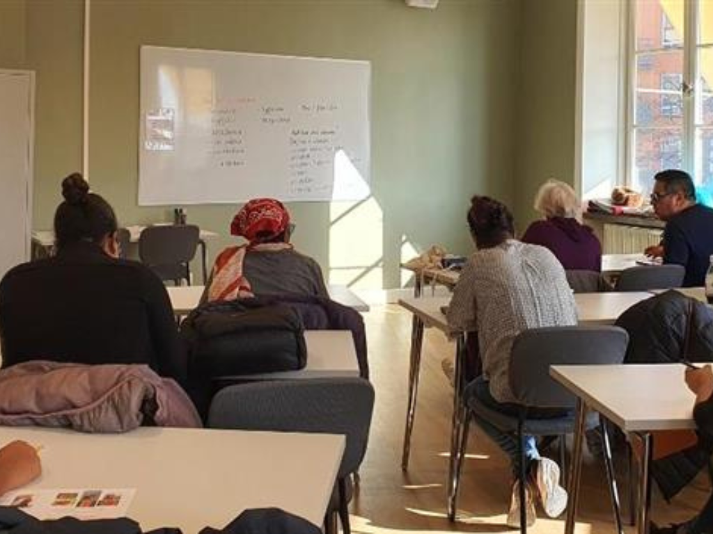 Svenskundervisning och samtalsträning